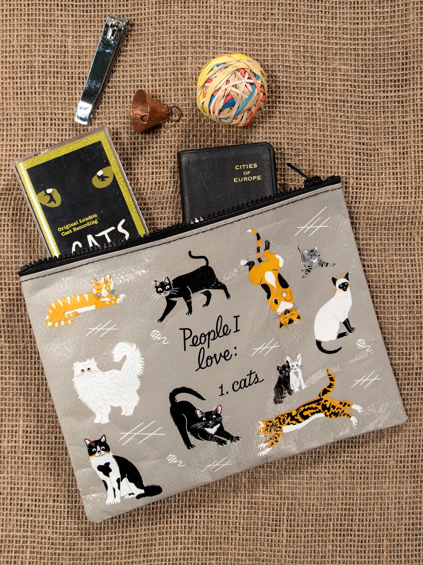 QA270 People I Love: Cats Zipper Pouch