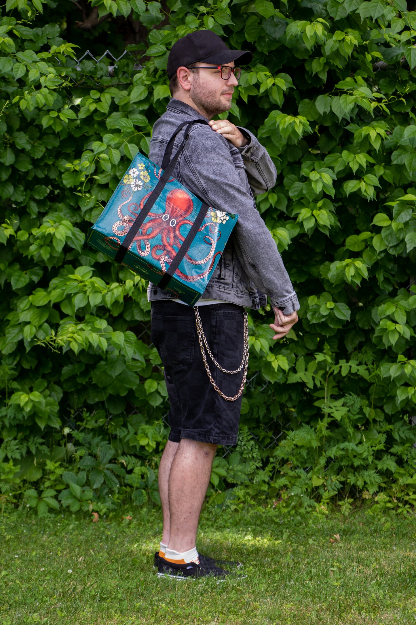 QA651 Octopus Shoulder Tote