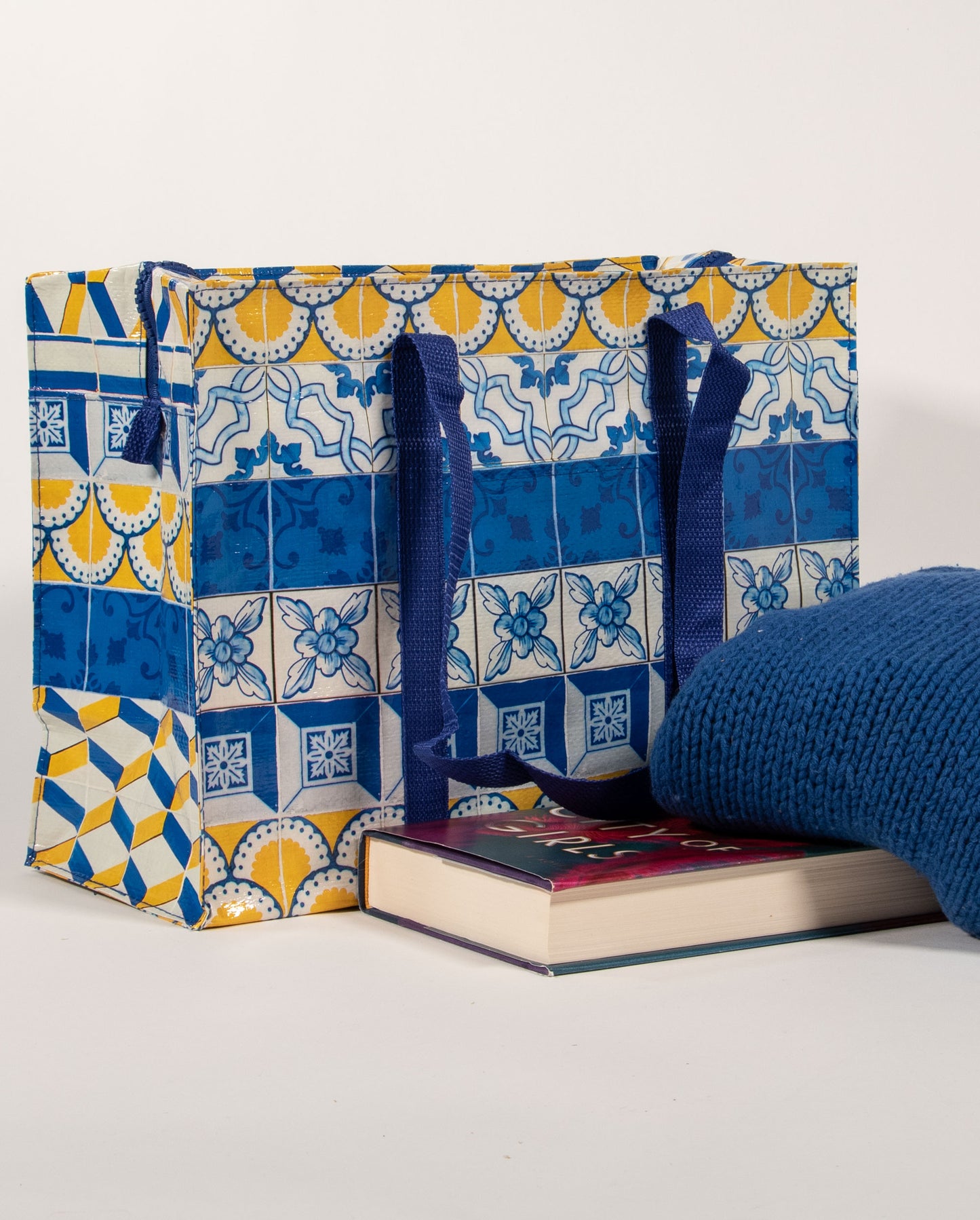QA667 Painted Tiles Shoulder Tote