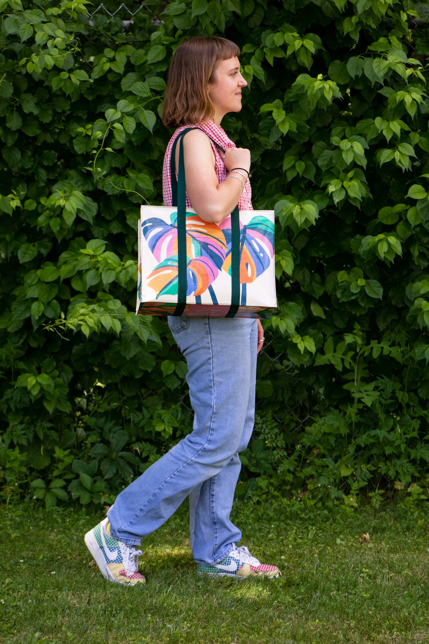 QA671 Monstera Leaf Shoulder Tote