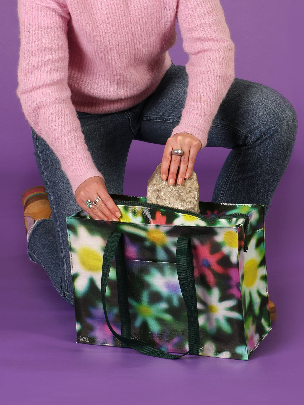 Hazy Daisy Shoulder Tote - NEW! by Blue Q – image 8