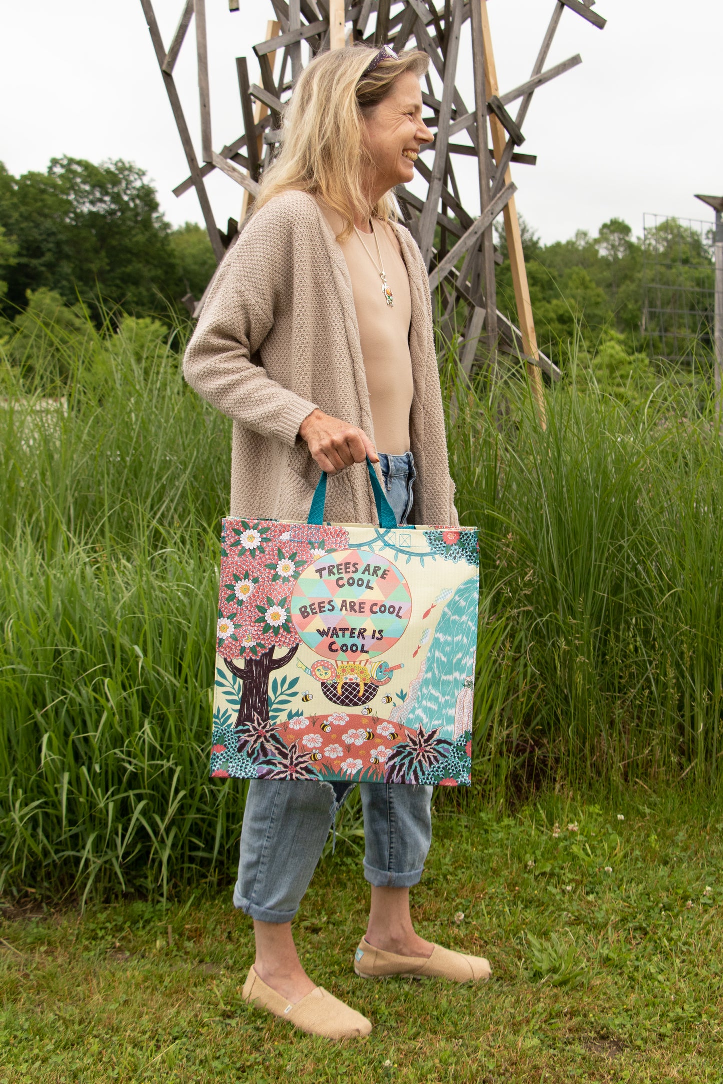 QA846 Trees and Bees Shopper