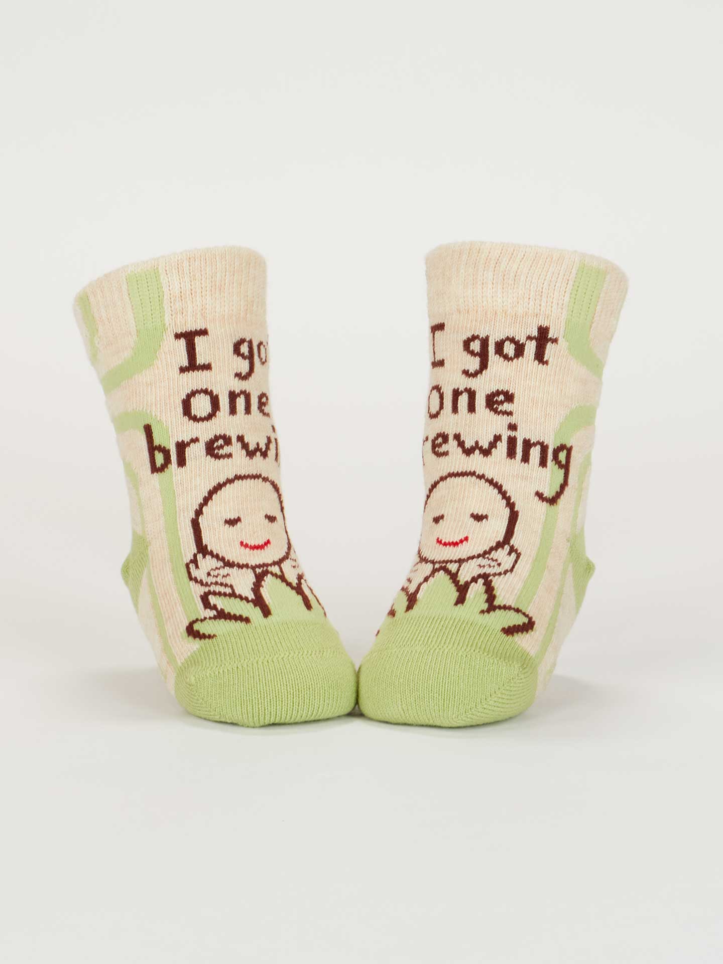 SW232 The Camera Loves Me/ I Got One Brewing Baby Socks