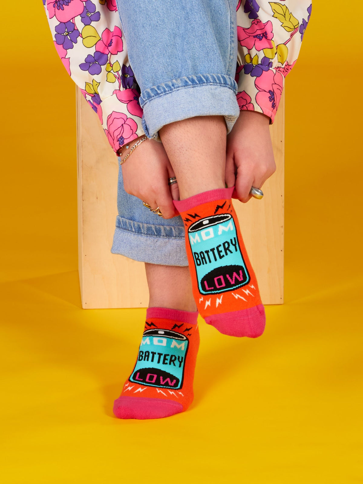 SW328S Mom Battery Sneaker Socks S/M - NEW! by Blue Q – image 3