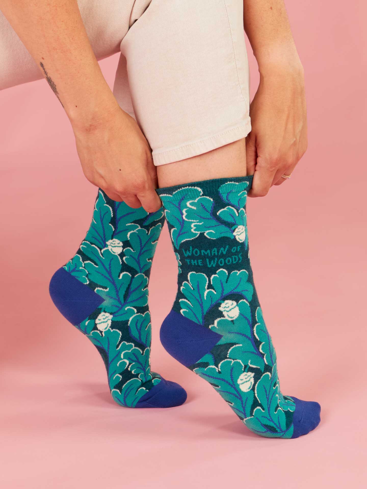 SW579 Woman Of The Woods Crew Socks