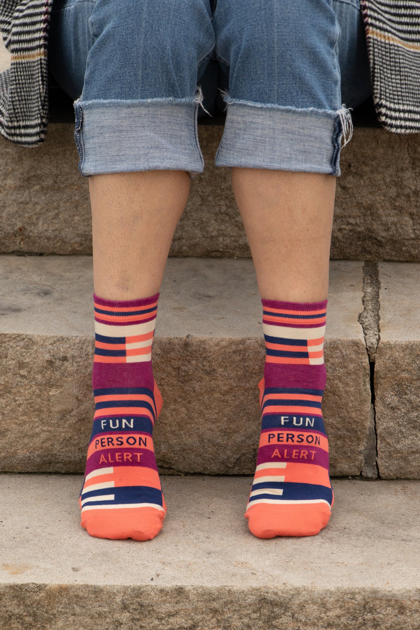 SW666 Fun Person Alert Ankle Socks - NEW!