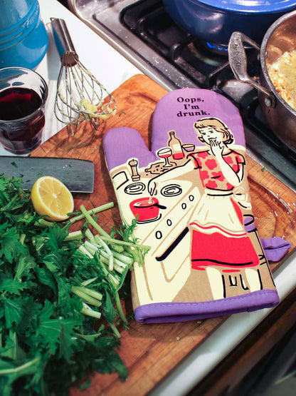 Oops, I'm Drunk Oven Mitt by Blue Q – image 9