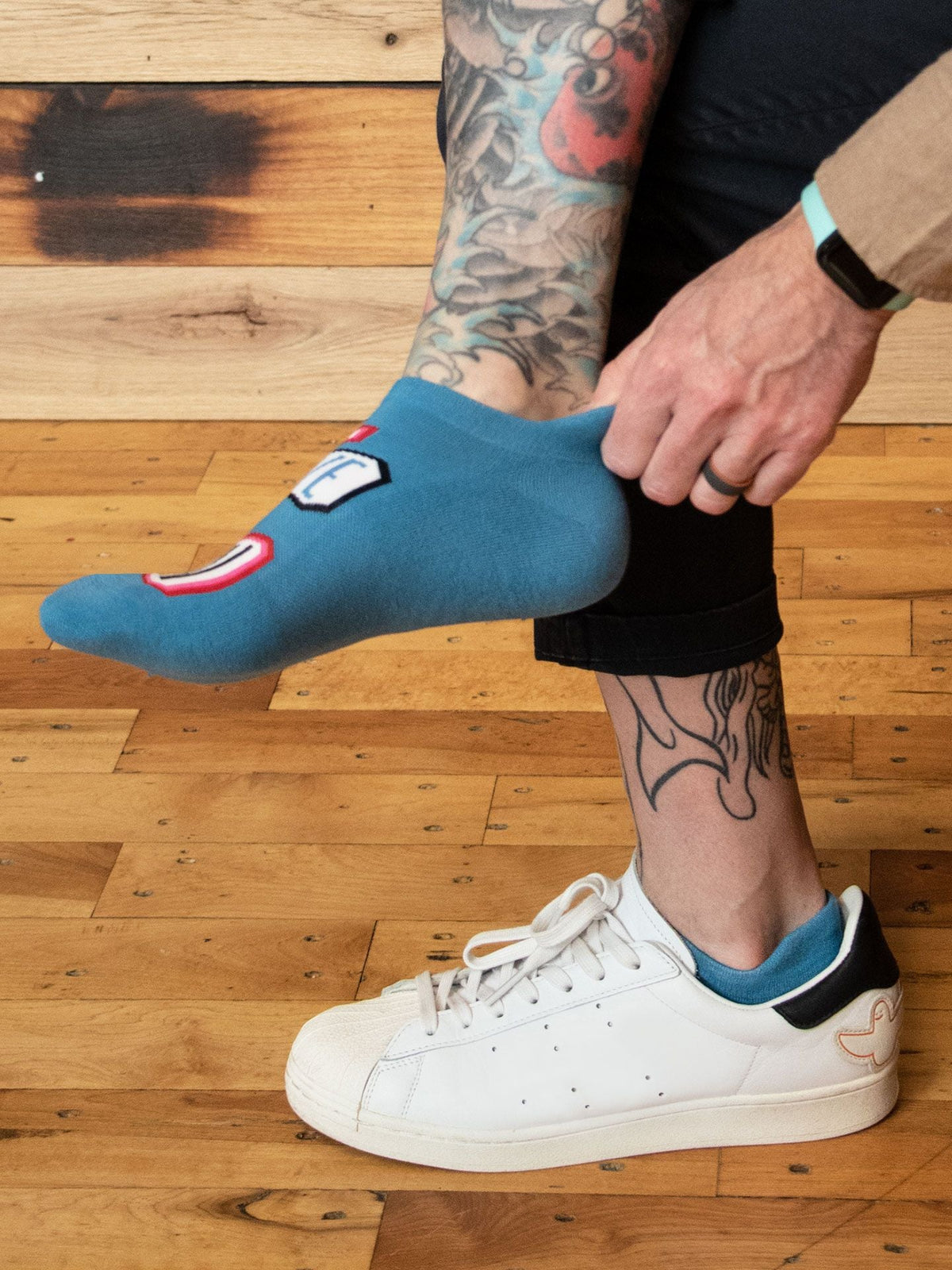 SW310X Love This Town Sneaker Socks L/XL - NEW! by Blue Q – image 3