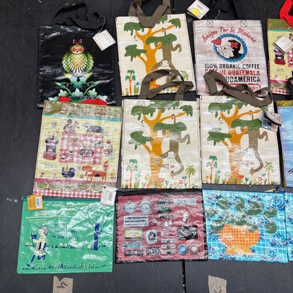 Clearance Bundle 1  - 8 handy totes 4 zipper pouches