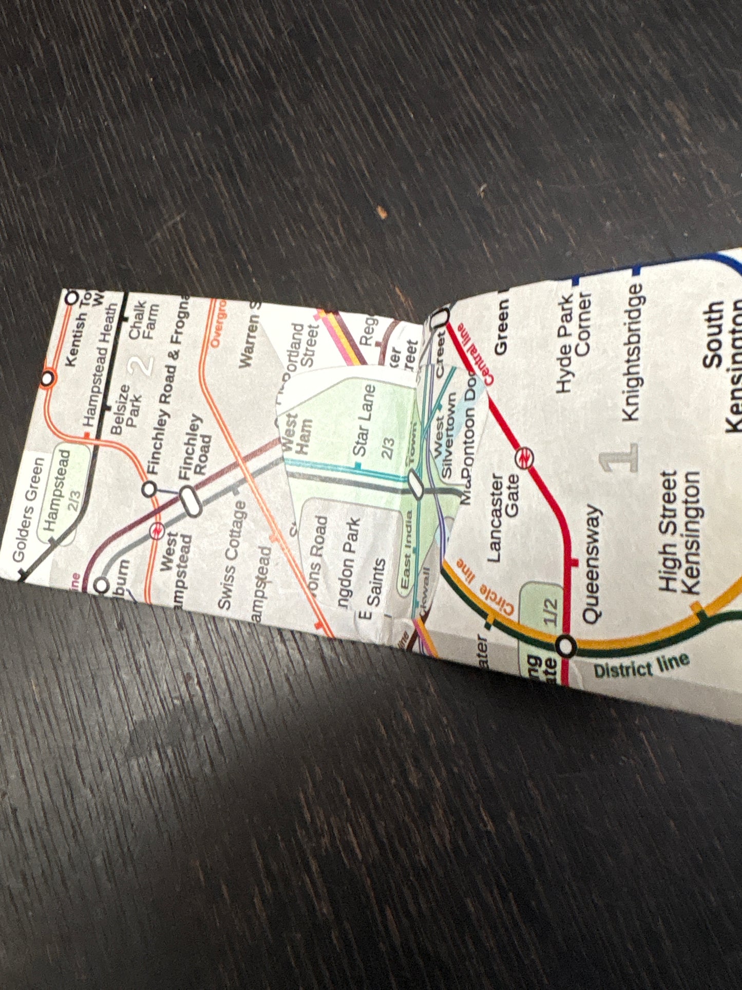 The Underground London Tyvek Mighty Wallet - 8x10 cm