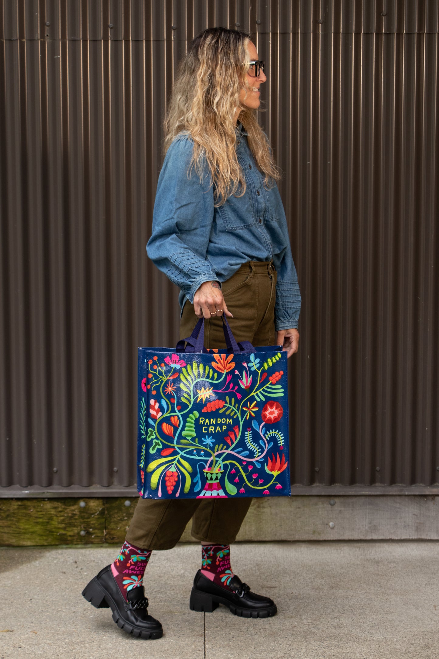 QA825 Random Crap Shopper