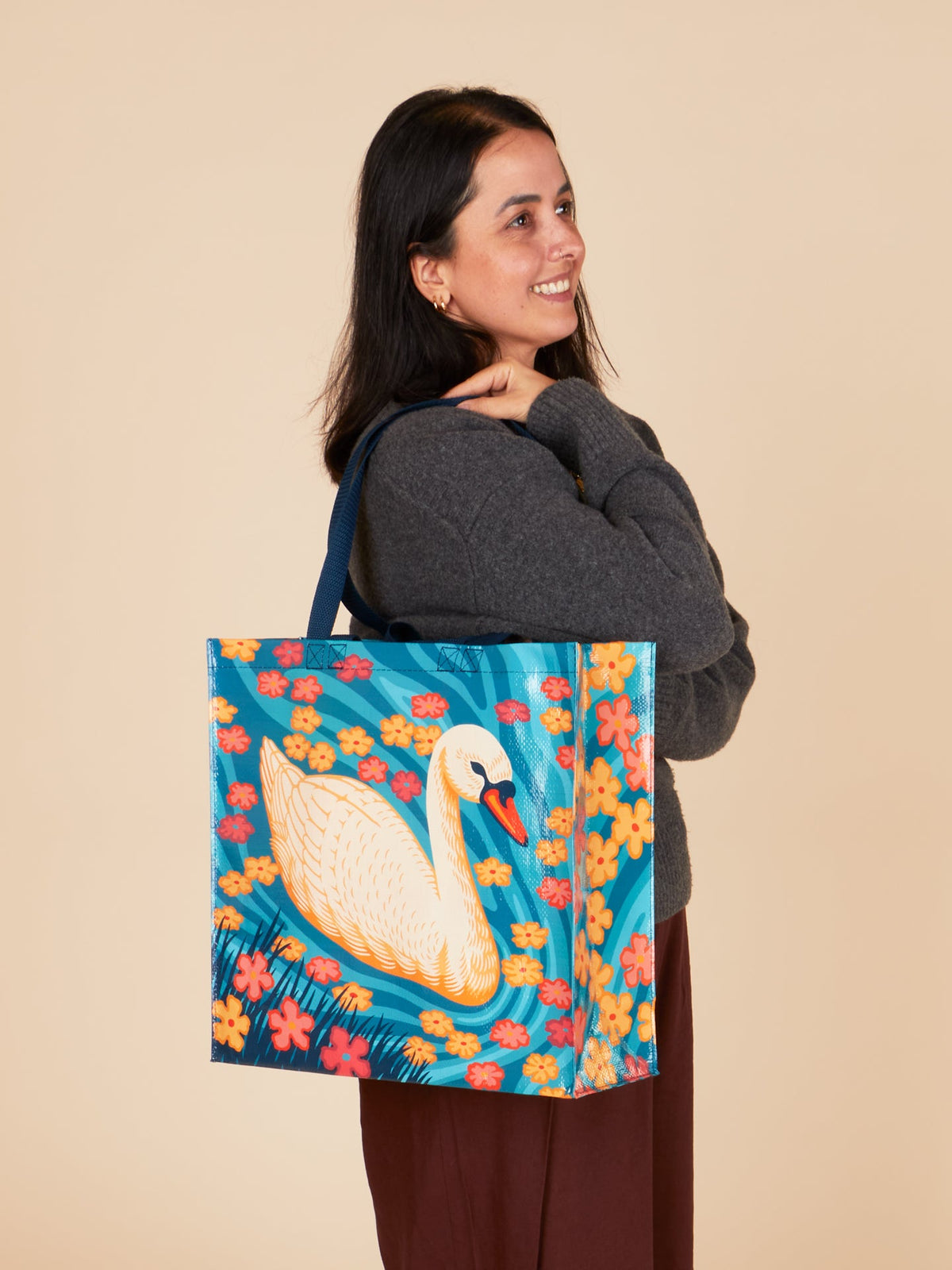 Swan Shopper by Blue Q – image 5