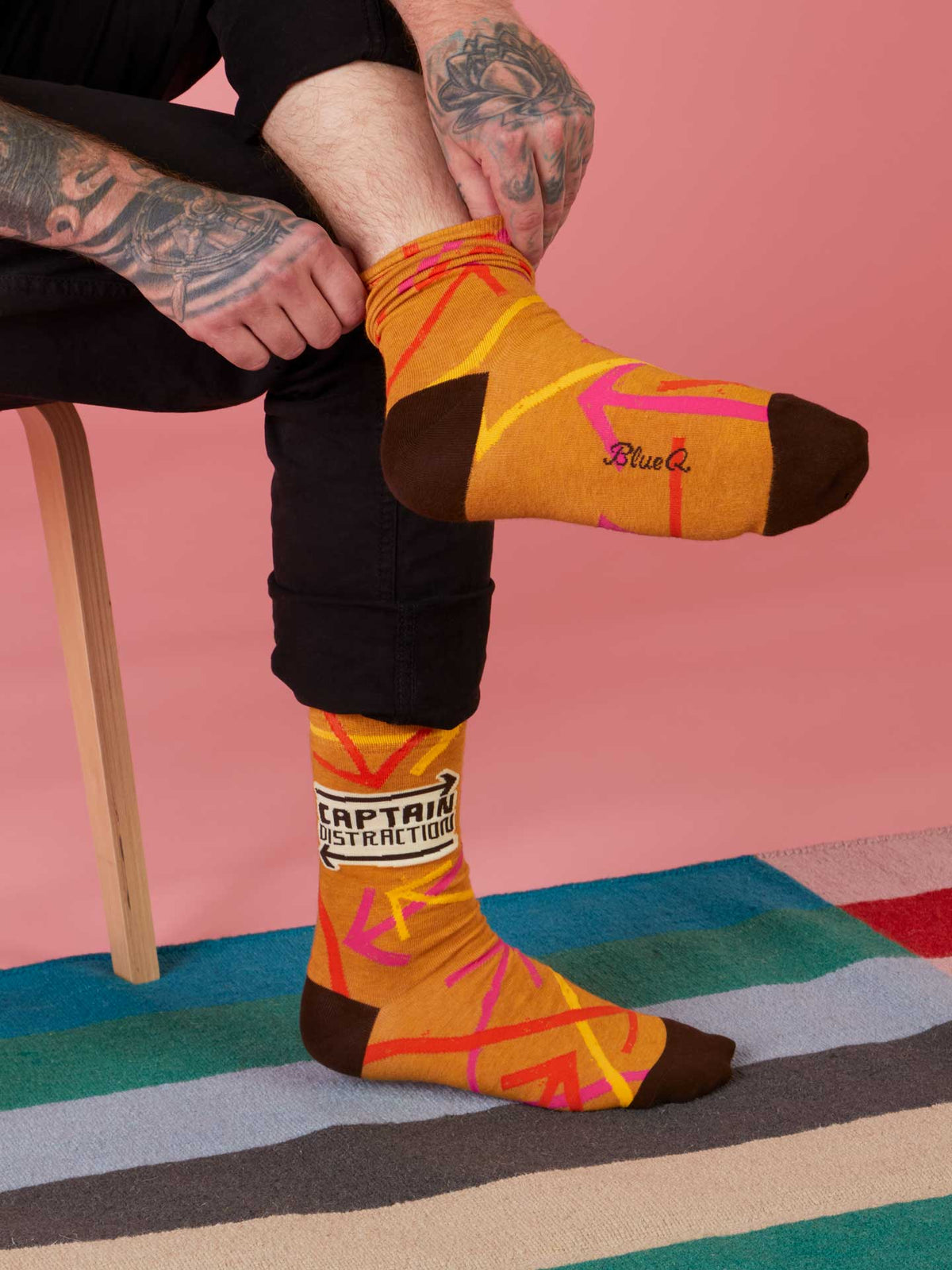 Captain Distraction Men's Socks by Blue Q – image 4