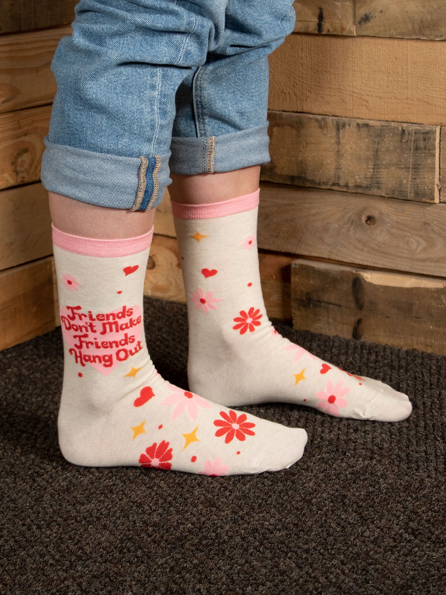 SW554 Friends Hang Out Crew Socks - new!
