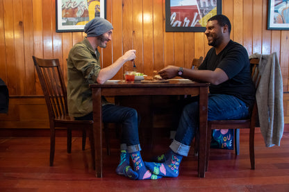 SW885 Love Who You Love Men's Socks