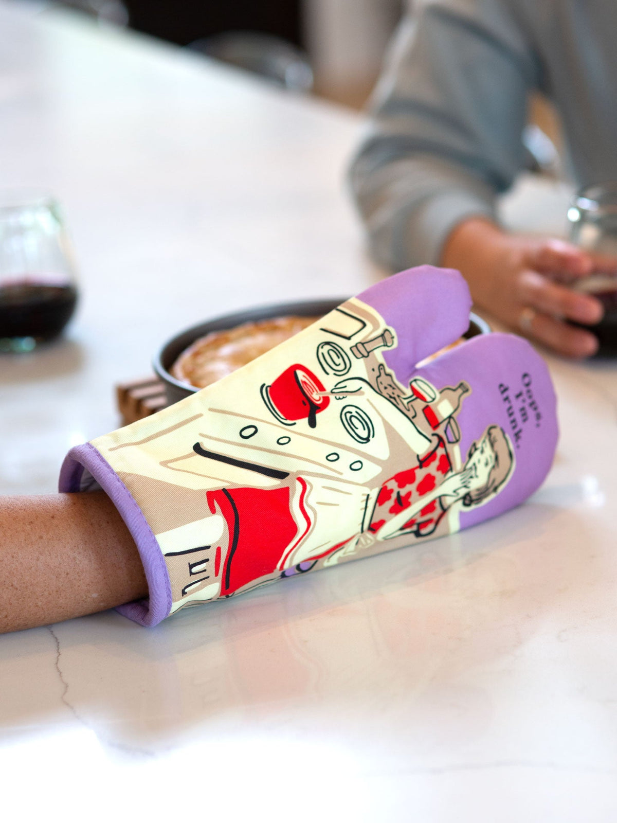 Oops, I'm Drunk Oven Mitt by Blue Q – image 11