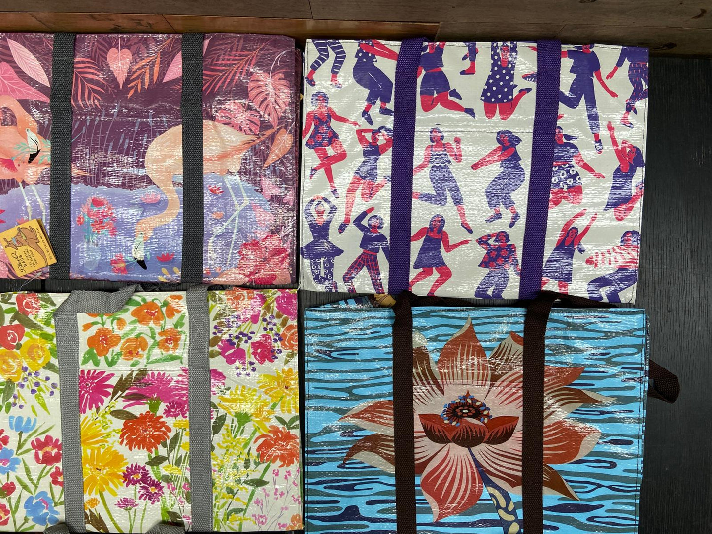 Clearance Bundle 3  - 9 discontinued shoulder totes