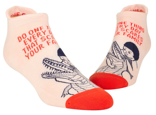 SW331X Scares Family Sneaker Socks L/XL